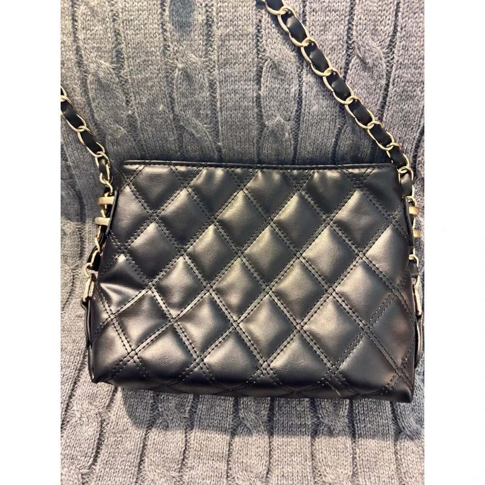 Unbranded Black Quilted Crossbody Bag | Classic Turnlock Chain Strap Mini Should